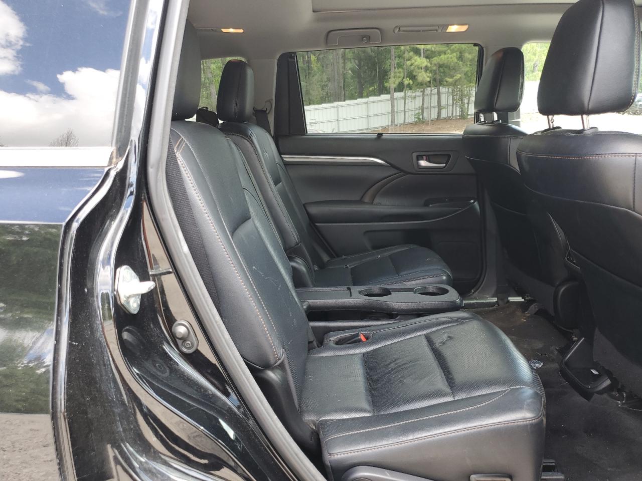 5TDDZRFH2JS812519 2018 Toyota Highlander Limited