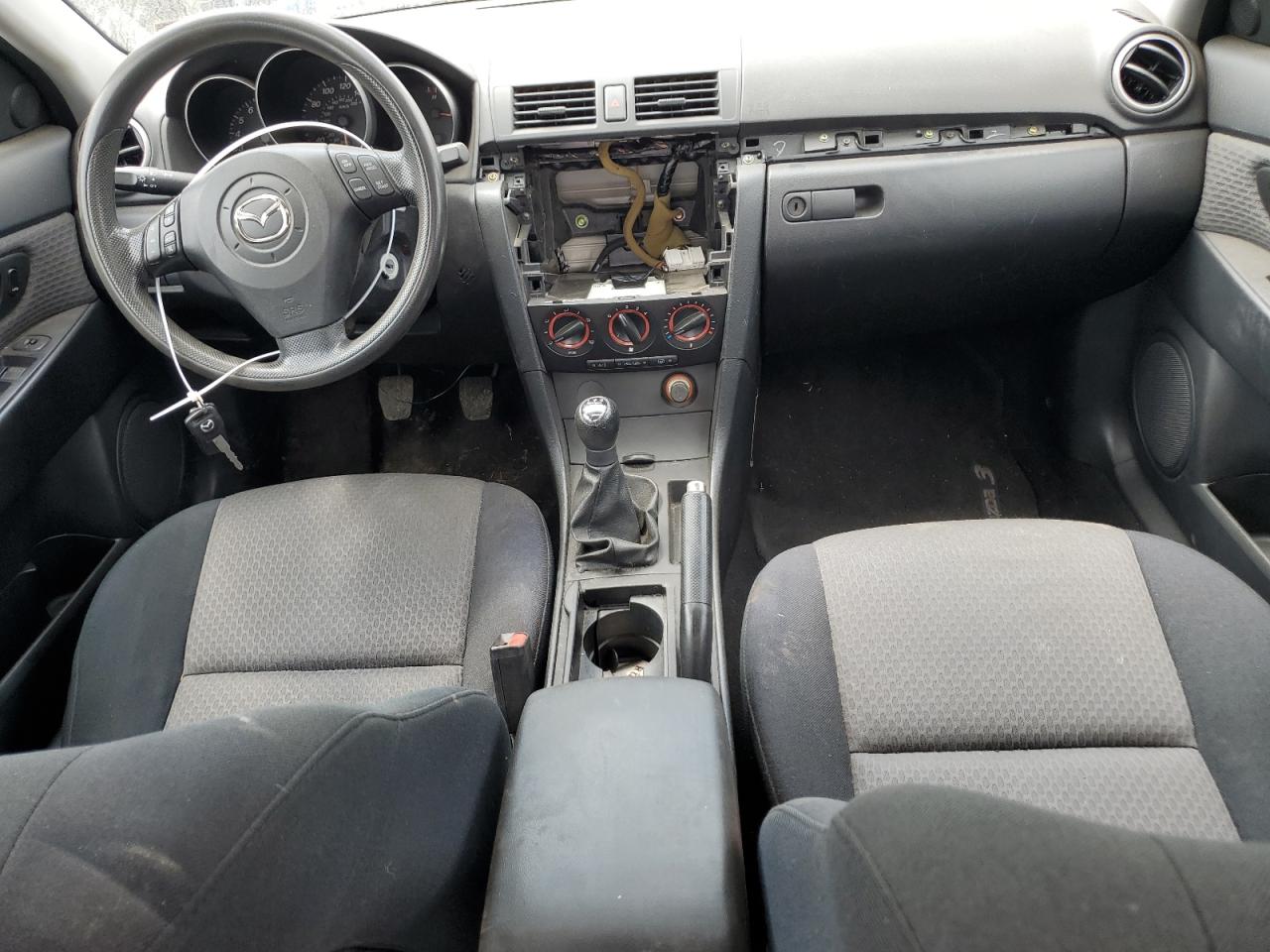 JM1BK32G361499992 2006 Mazda 3 I