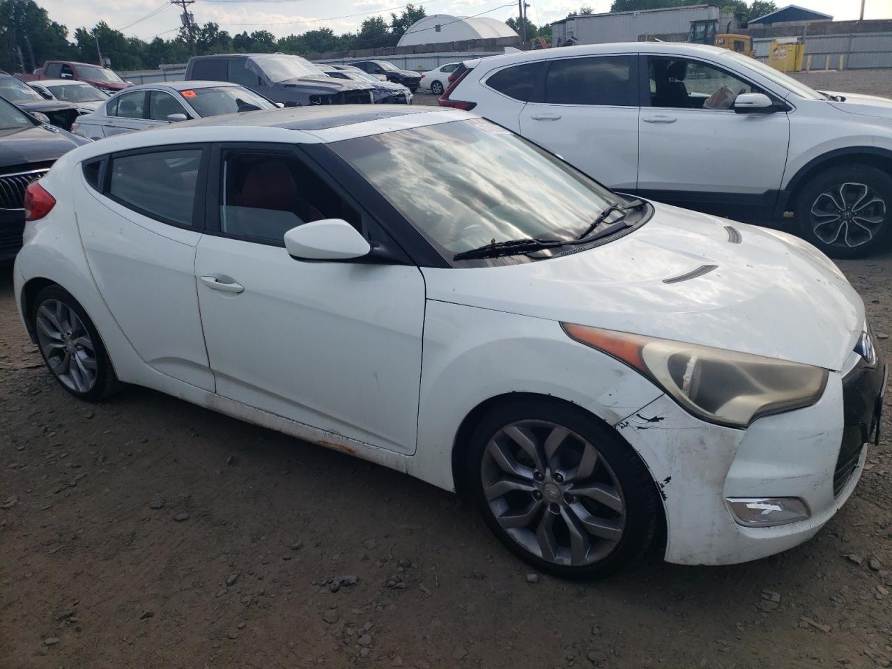 2012 Hyundai Veloster vin: KMHTC6AD1CU073640