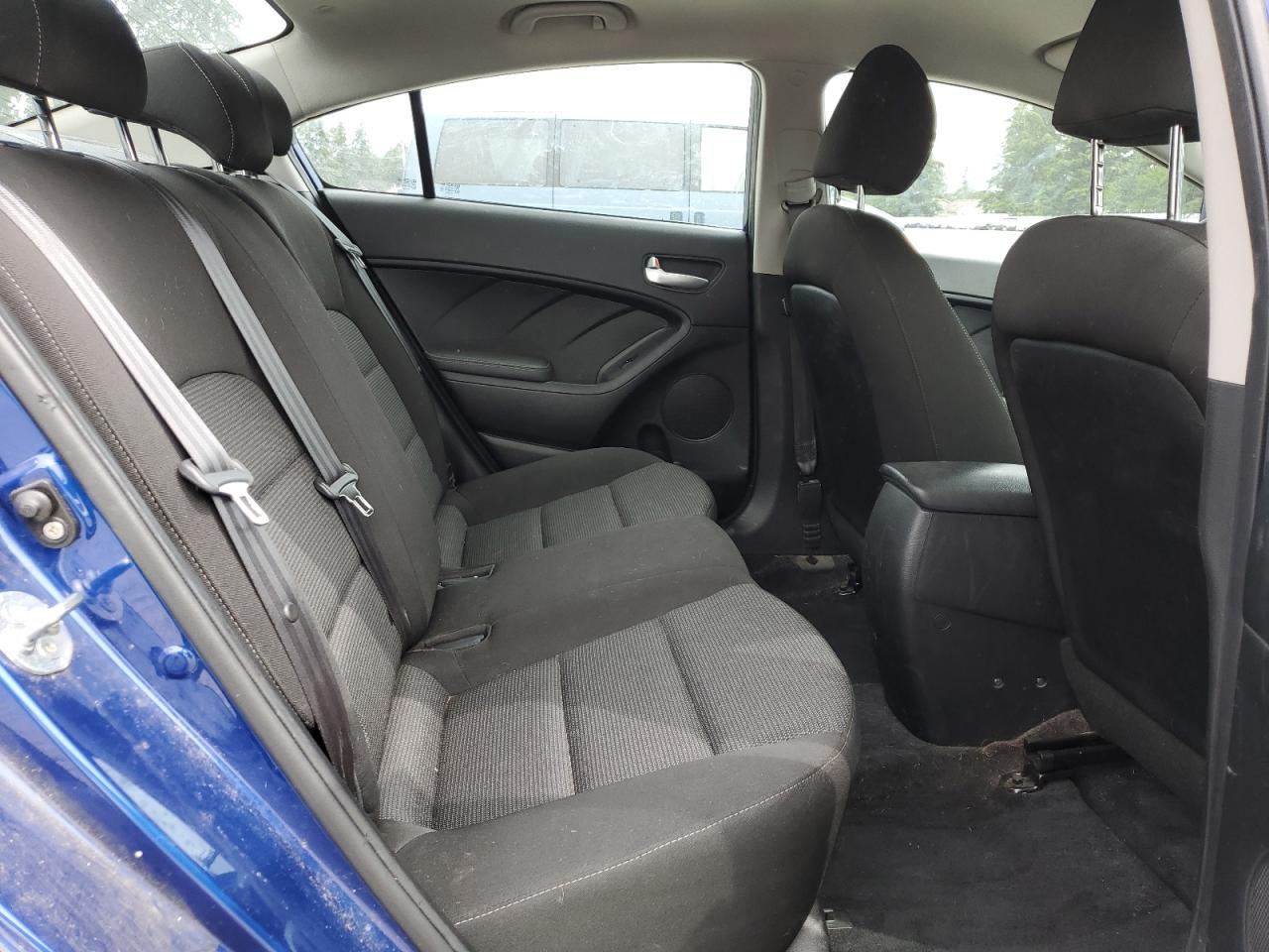 3KPFK4A70HE080054 2017 Kia Forte Lx