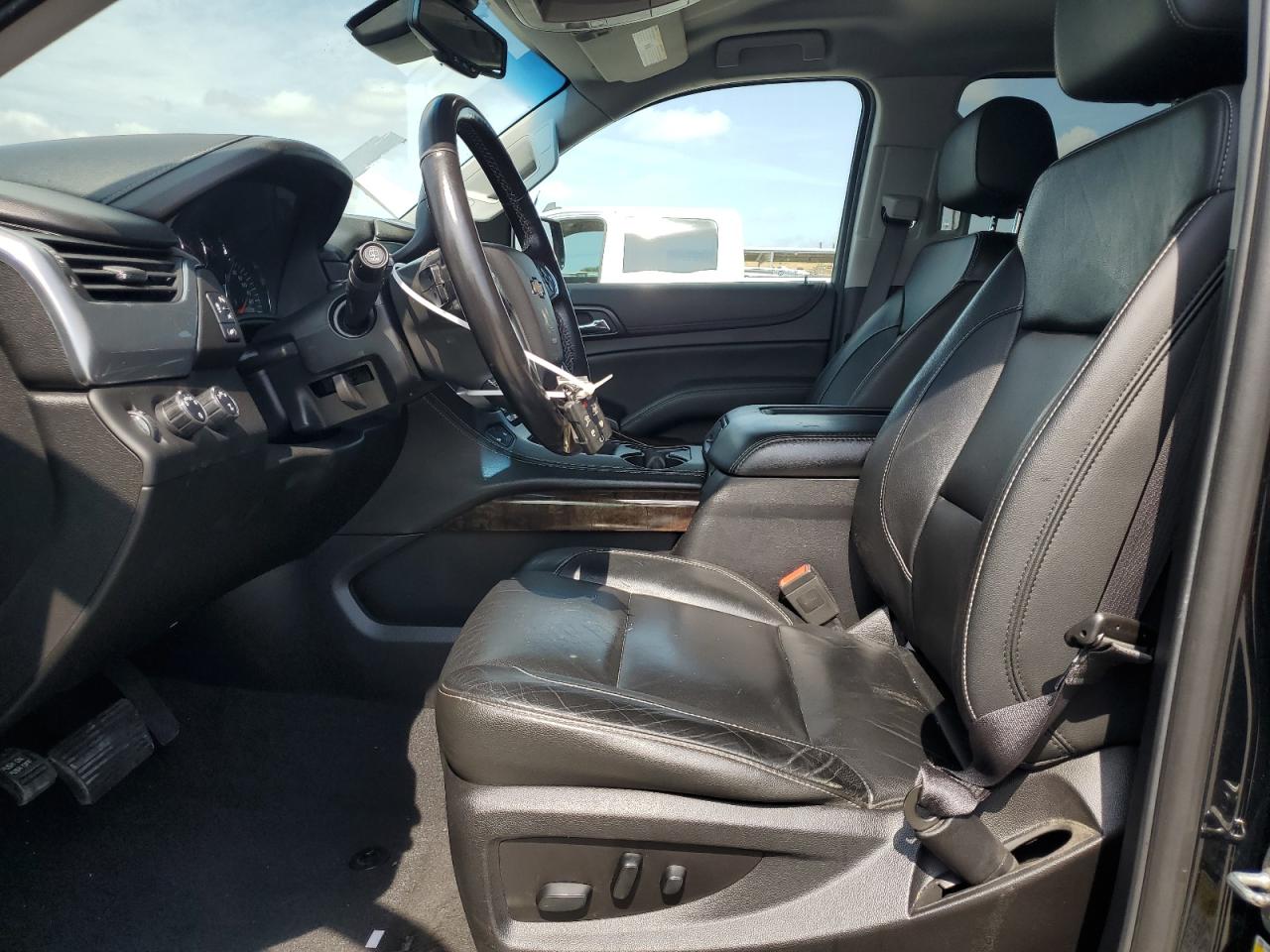 2019 Chevrolet Suburban K1500 Lt vin: 1GNSKHKCXKR187939