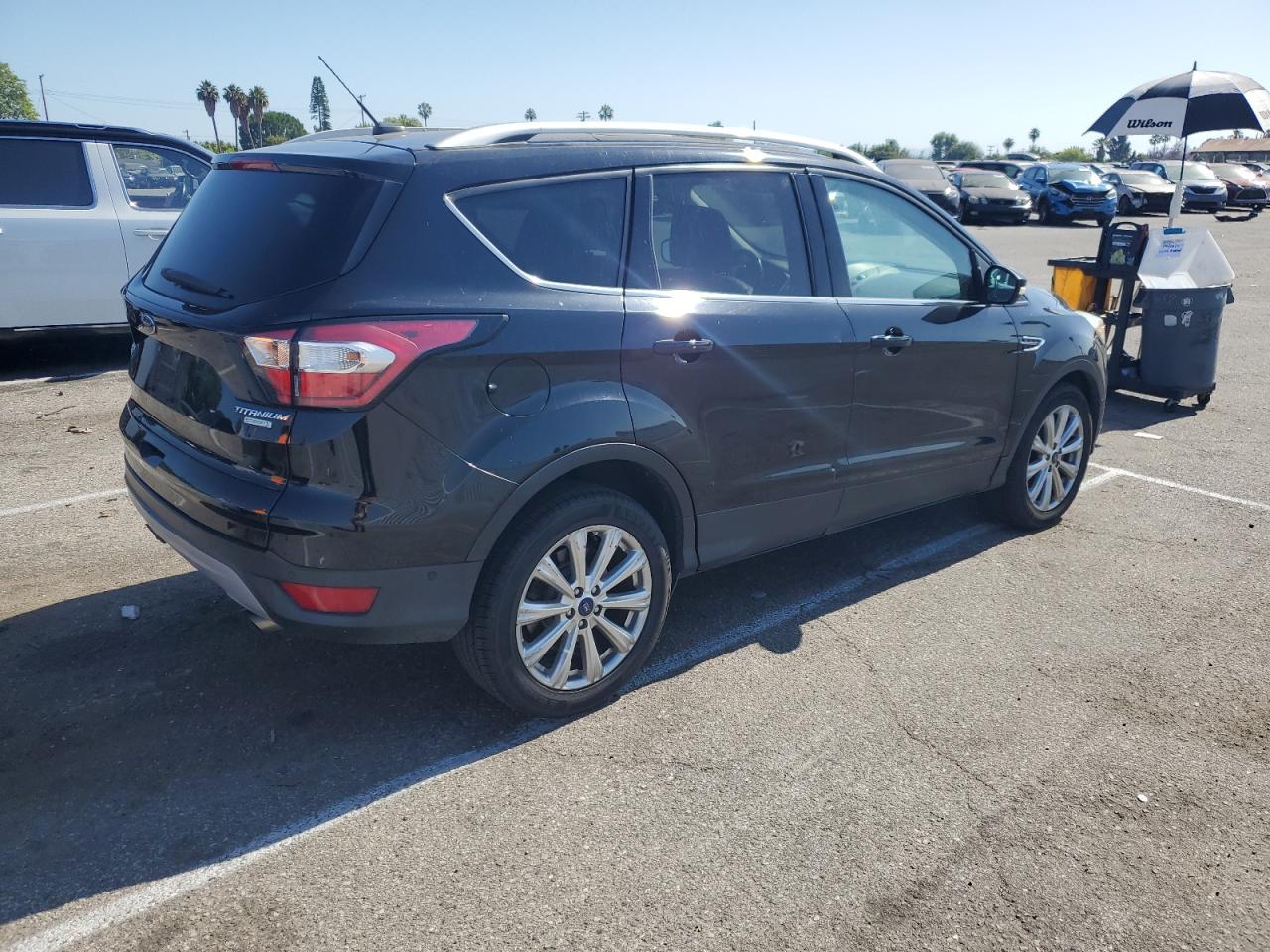 1FMCU0J98HUD58266 FORD ESCAPE 2017