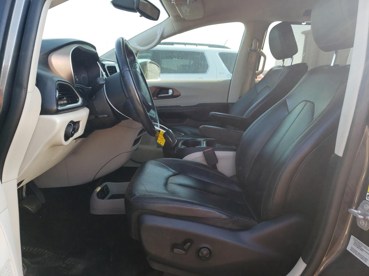 2C4RC1BG3HR503621 2017 Chrysler Pacifica Touring L