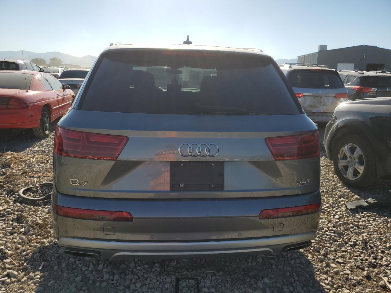 WA1LAAF75HD053828 2017 Audi Q7 Premium Plus