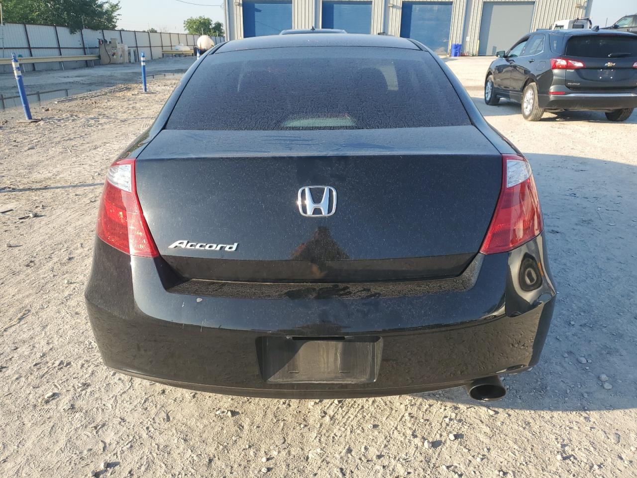 1HGCS1A31AA003556 2010 Honda Accord Lx