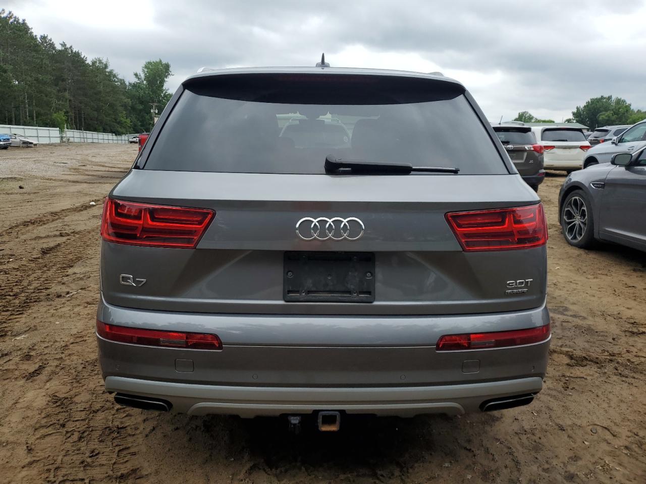 WA1VAAF77HD054357 2017 Audi Q7 Prestige