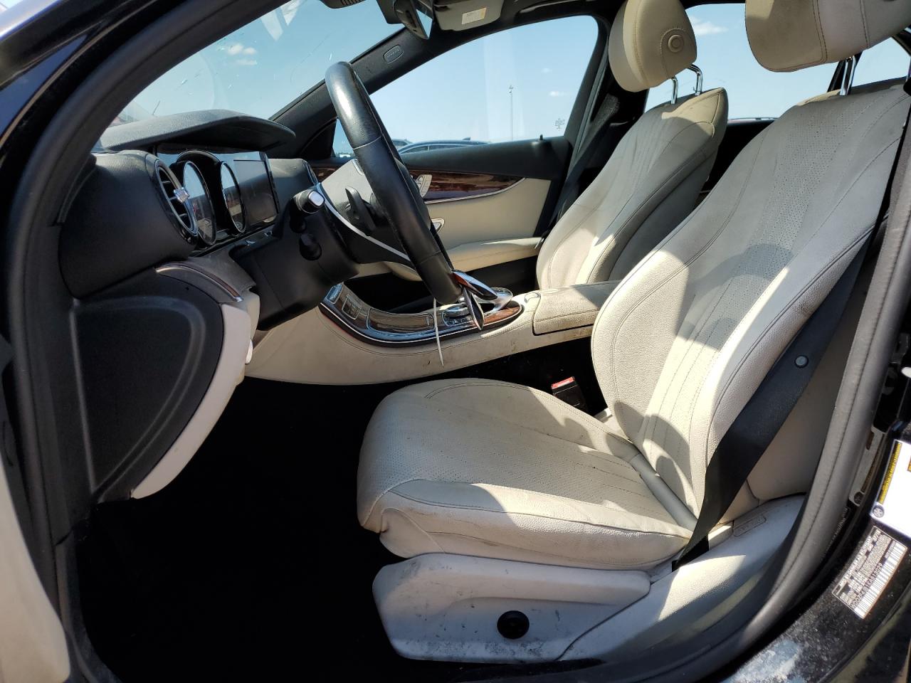 WDDZF4JB1KA513029 2019 Mercedes-Benz E 300