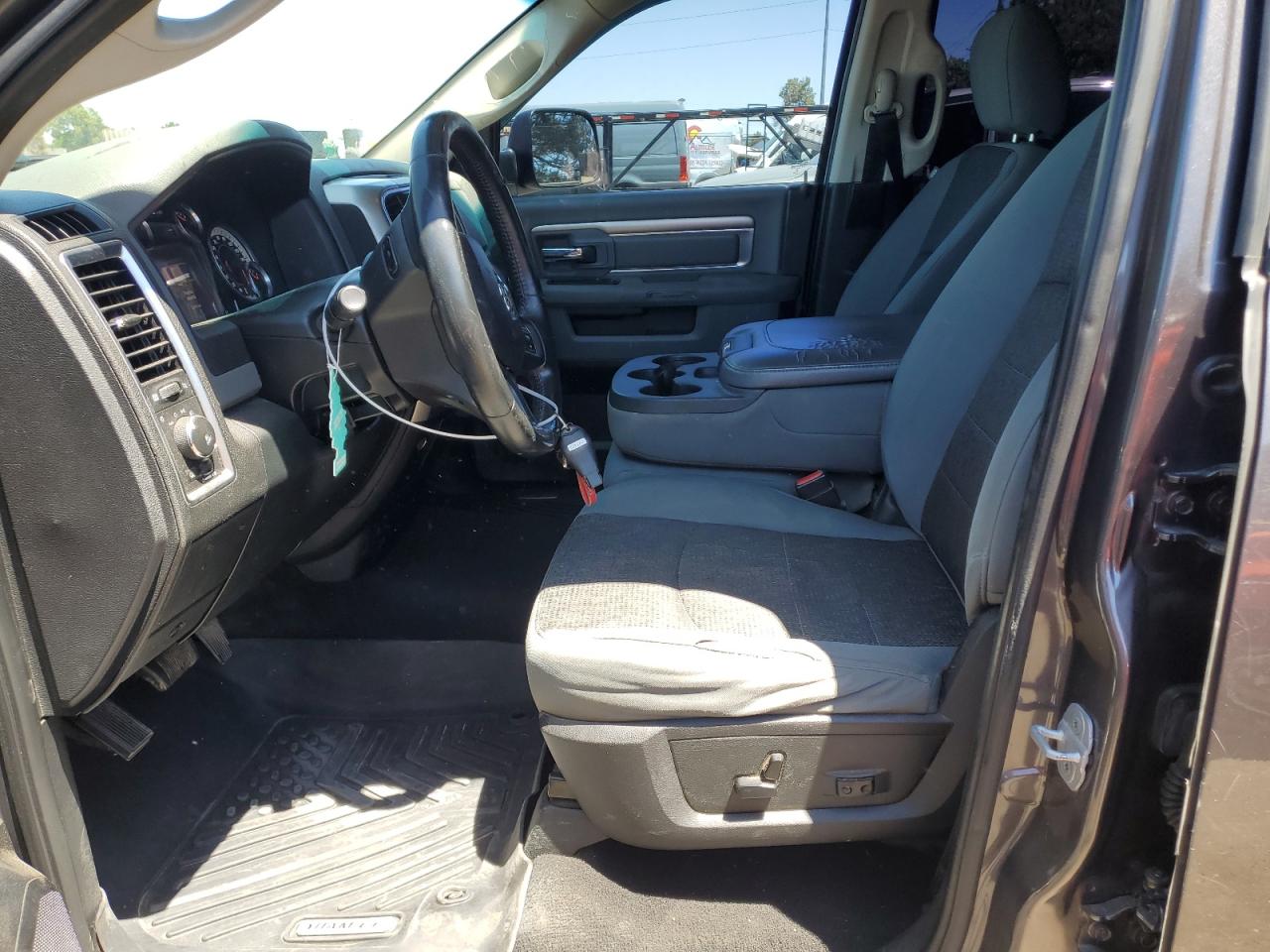 1C6RR7GTXES254825 2014 Ram 1500 Slt