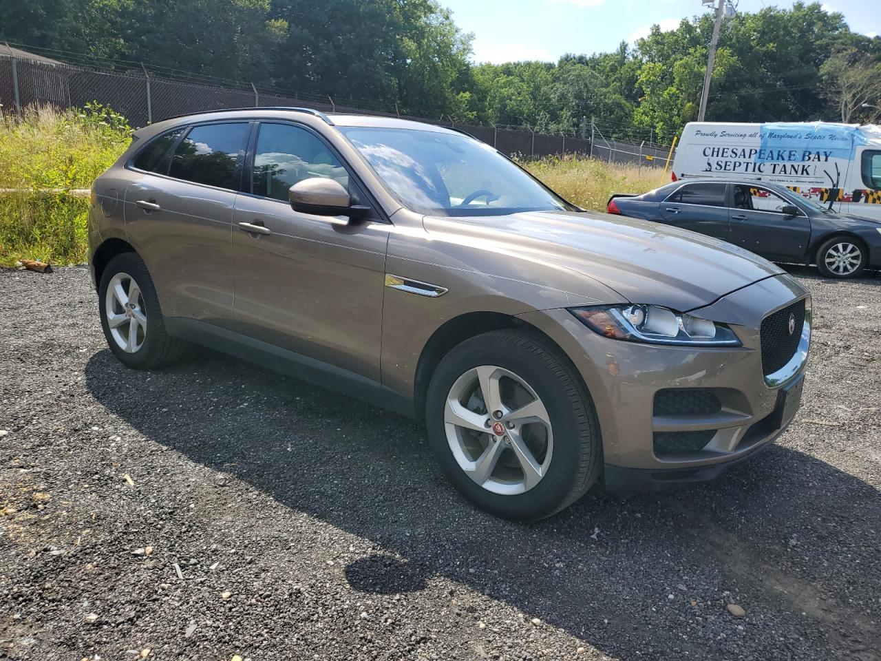 SADCJ2BVXHA883890 2017 Jaguar F-Pace Premium