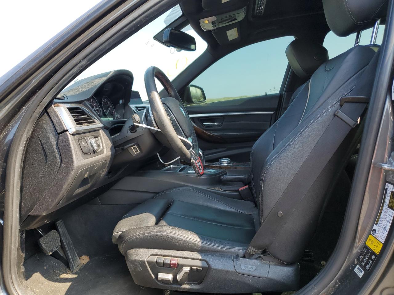 WBA8E3G51GNT78281 2016 BMW 328 Xi Sulev