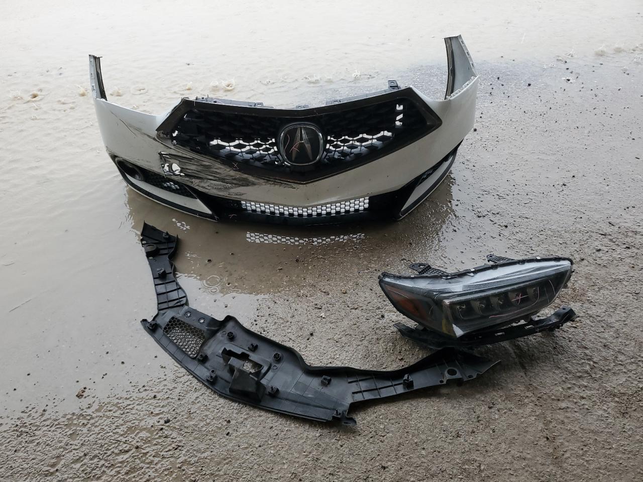 19UUB2F63JA011655 2018 Acura Tlx Tech+A