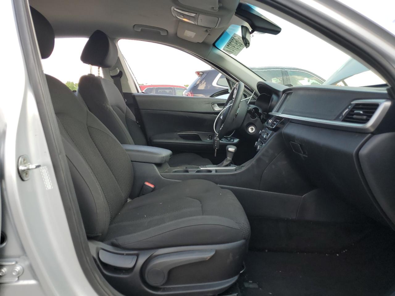 5XXGT4L3XLG381040 2020 Kia Optima Lx