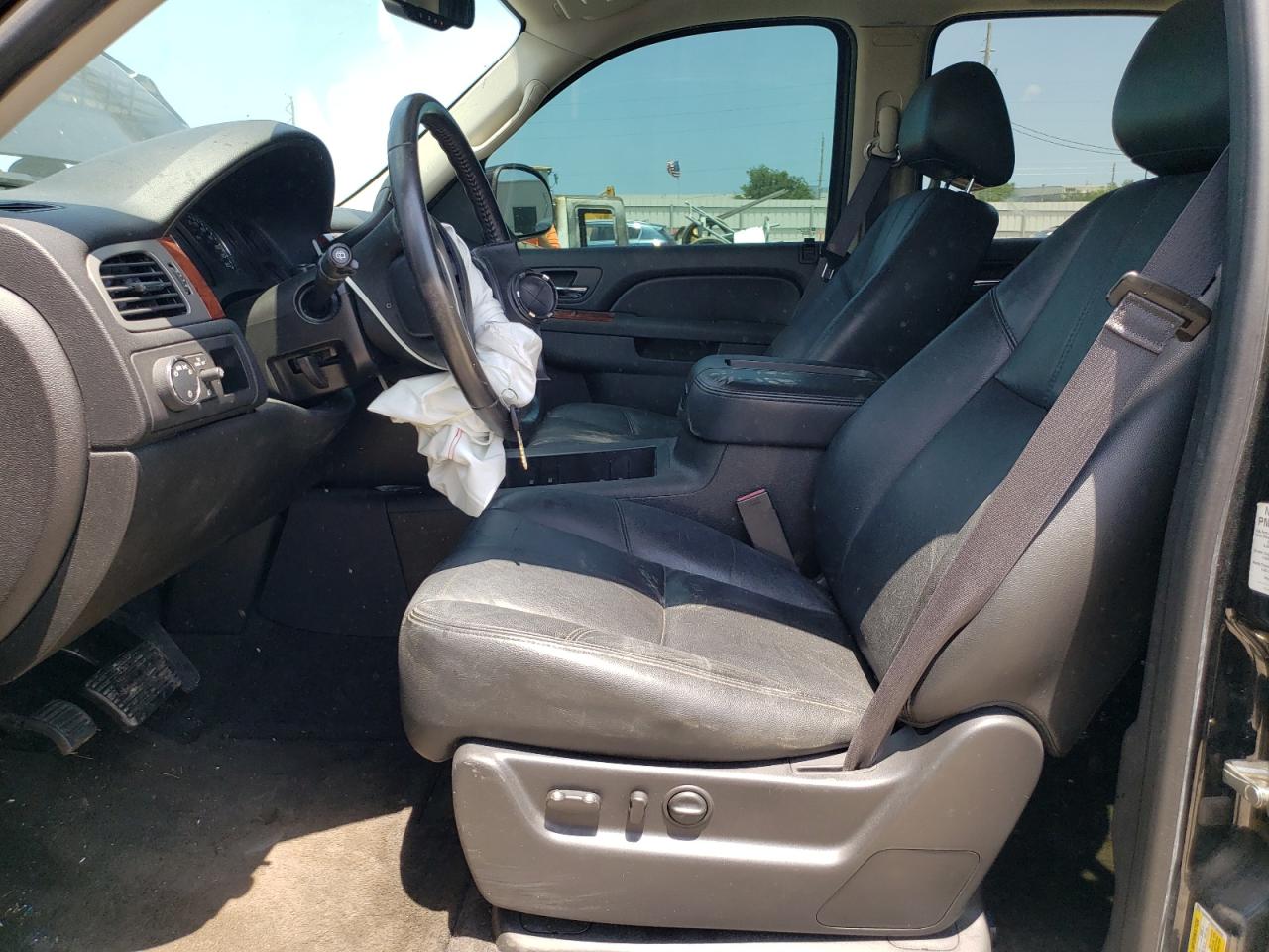 1GNSCBE00DR368935 2013 Chevrolet Tahoe C1500 Lt