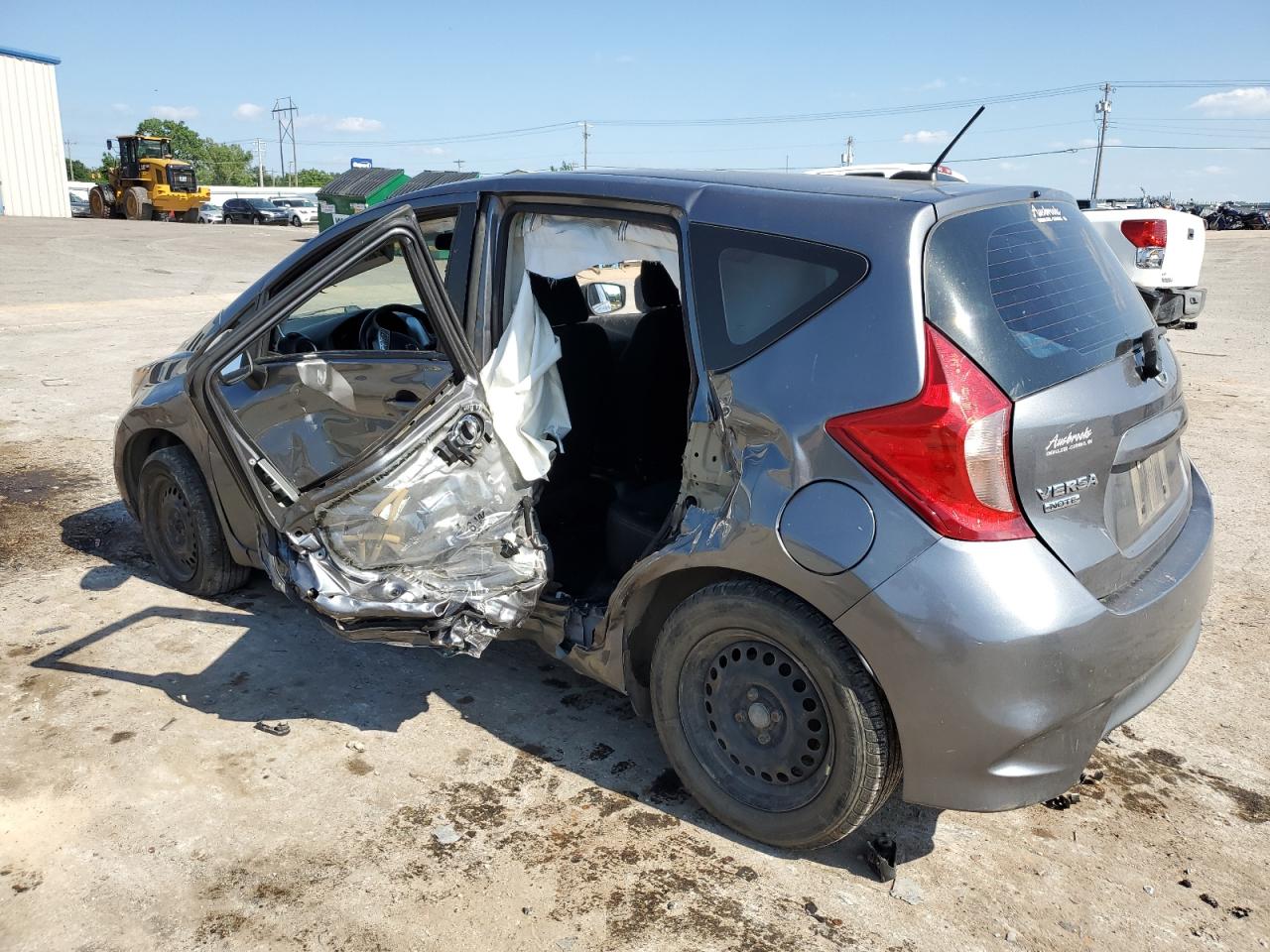 3N1CE2CP0JL368026 NISSAN VERSA 2018
