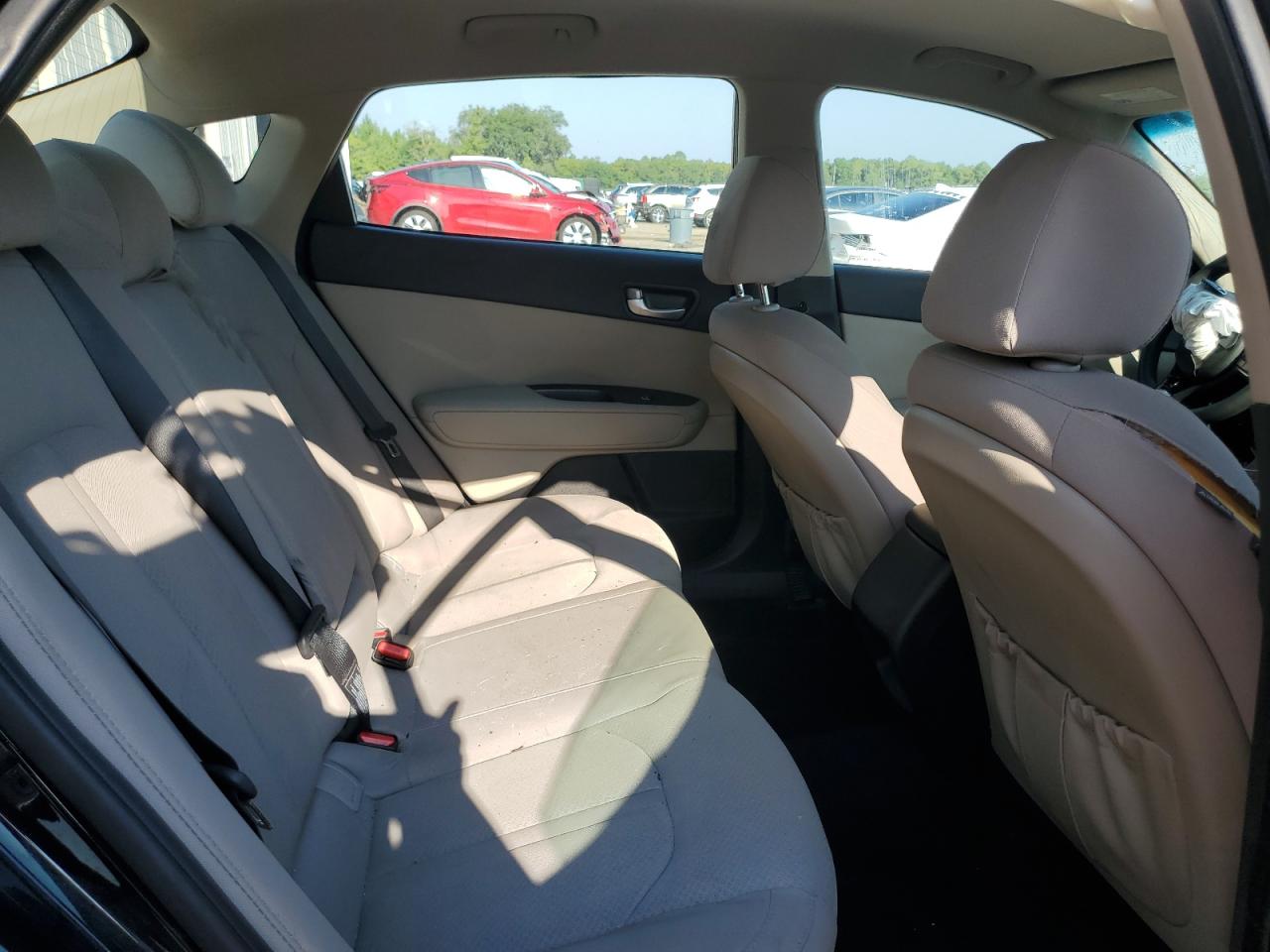 5XXGT4L35JG256718 2018 Kia Optima Lx