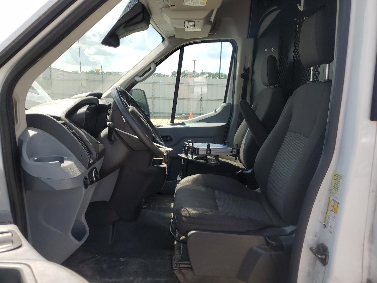 1FTNE2CV0FKB13342 2015 Ford Transit T-150