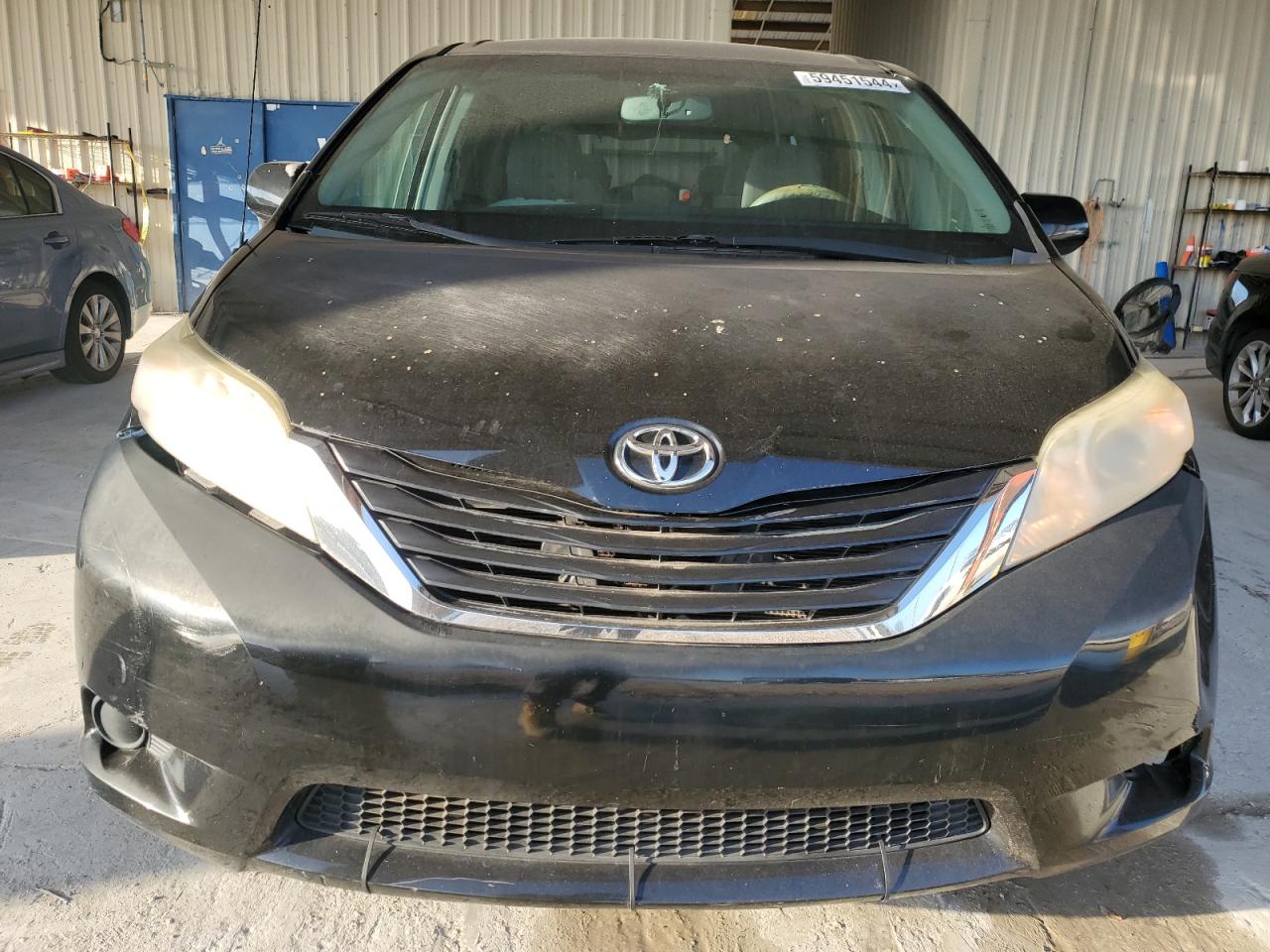 5TDKK3DC8BS035510 2011 Toyota Sienna Le