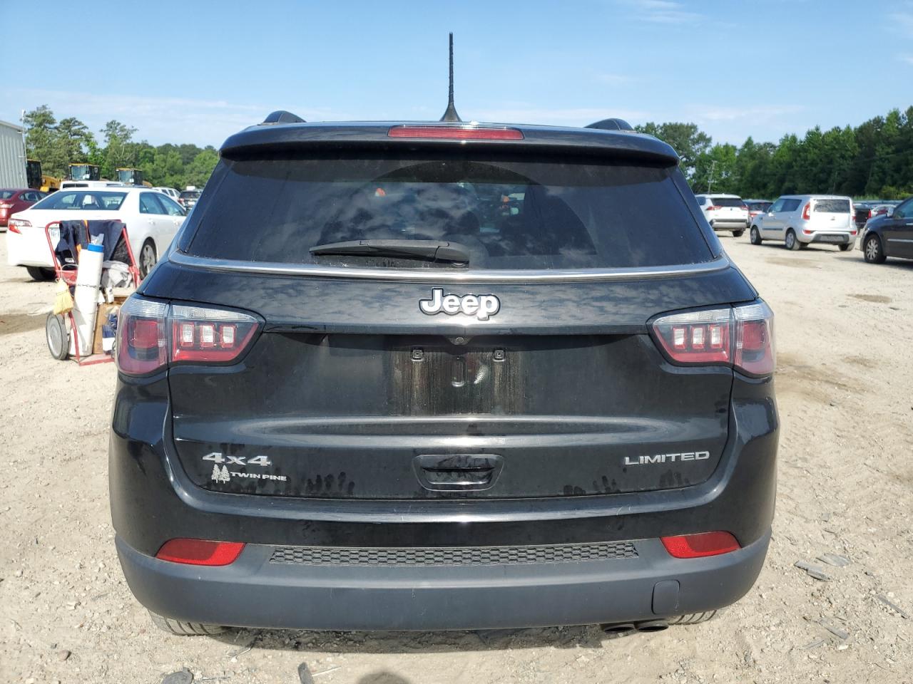 3C4NJDCBXJT135496 2018 Jeep Compass Limited