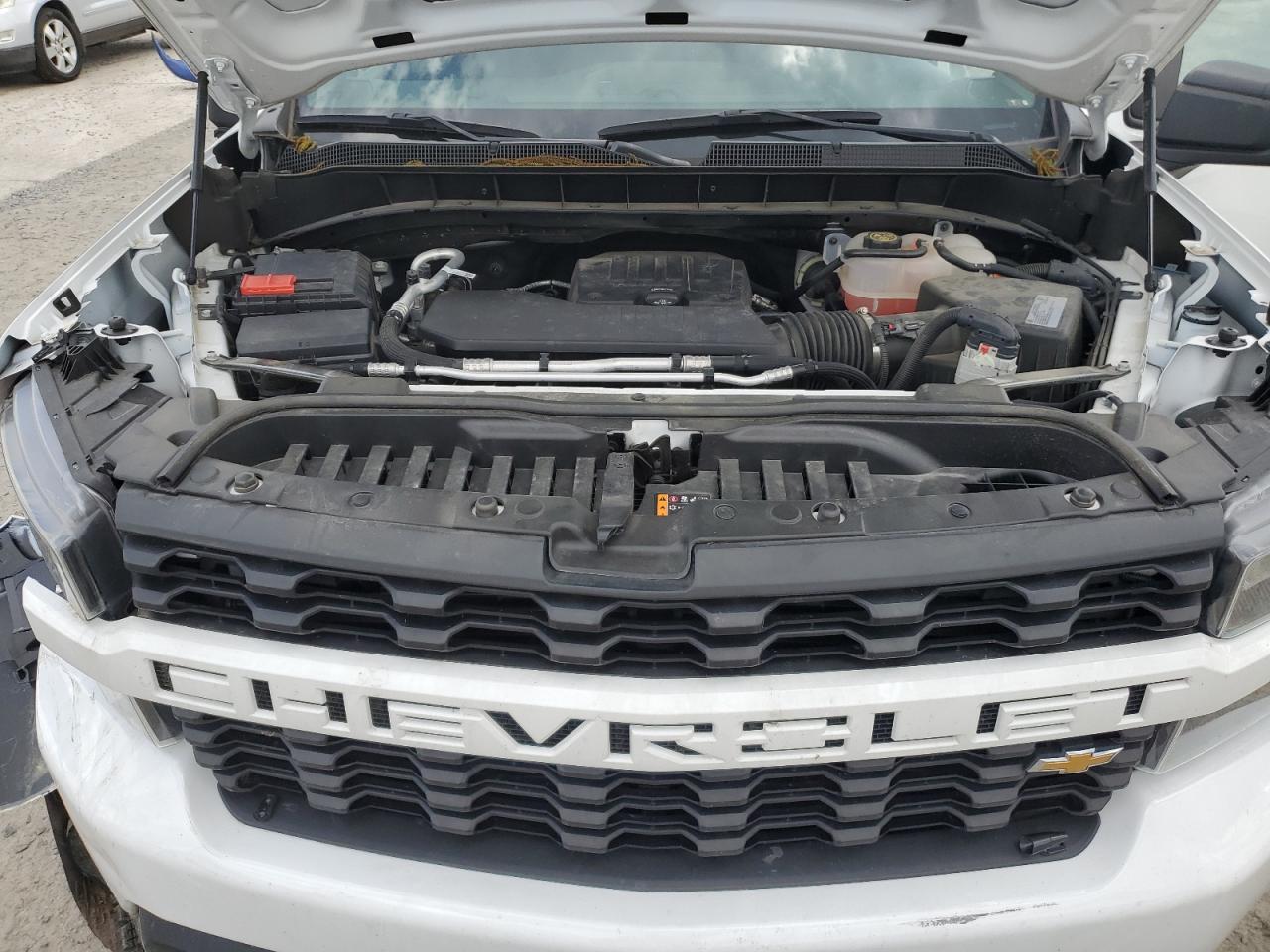 2021 Chevrolet Silverado K1500 Custom vin: 1GCPYBEK2MZ100003