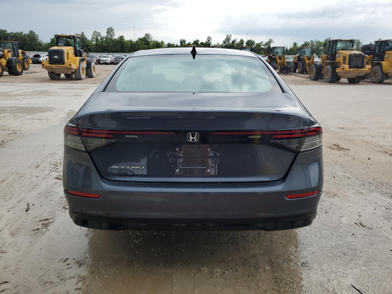 2024 Honda Accord Lx vin: 1HGCY1F25RA015221