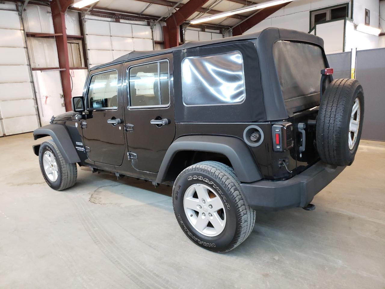 2012 Jeep Wrangler Unlimited Sport vin: 1C4BJWDG8CL136802