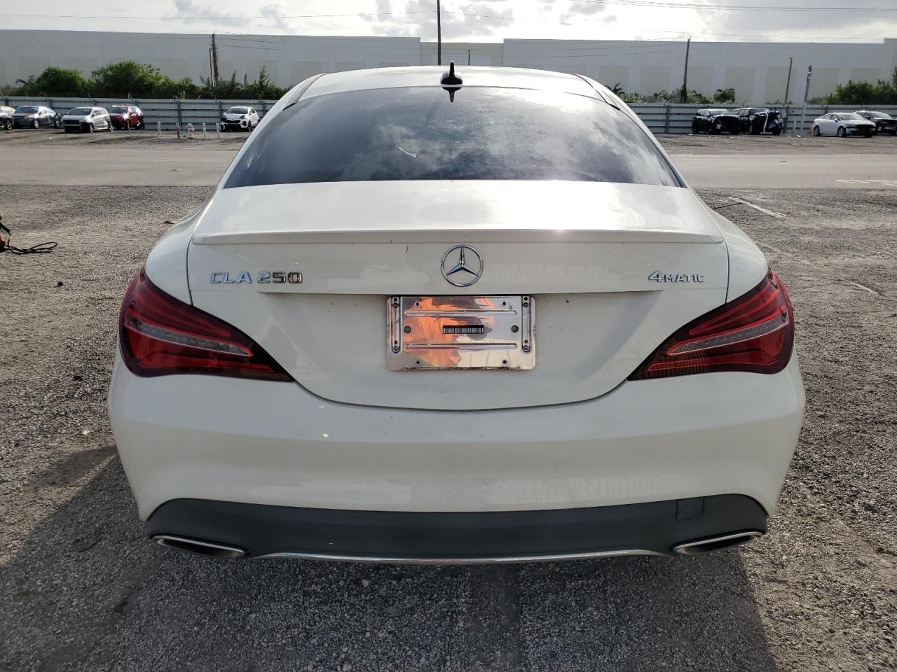 WDDSJ4GB4JN532043 2018 Mercedes-Benz Cla 250 4Matic