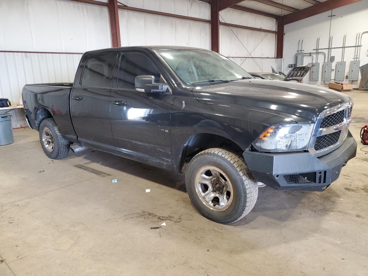 1C6RR7TT7KS516916 2019 Ram 1500 Classic Slt