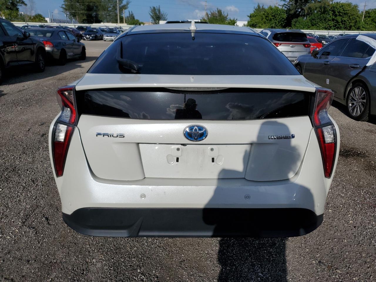 JTDKARFU6J3546791 2018 Toyota Prius