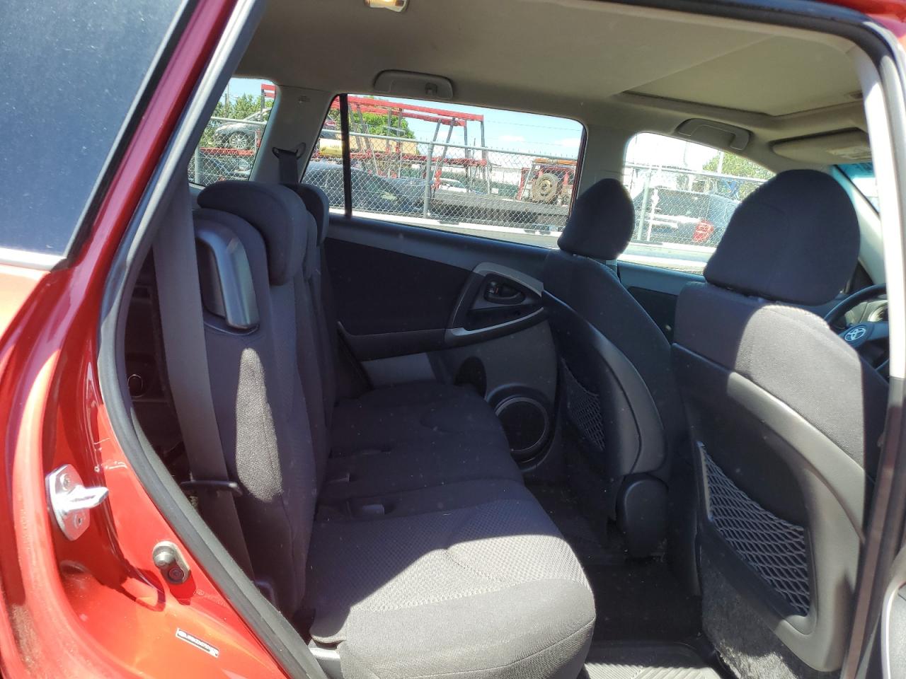 JTMBK32V075018038 2007 Toyota Rav4 Sport