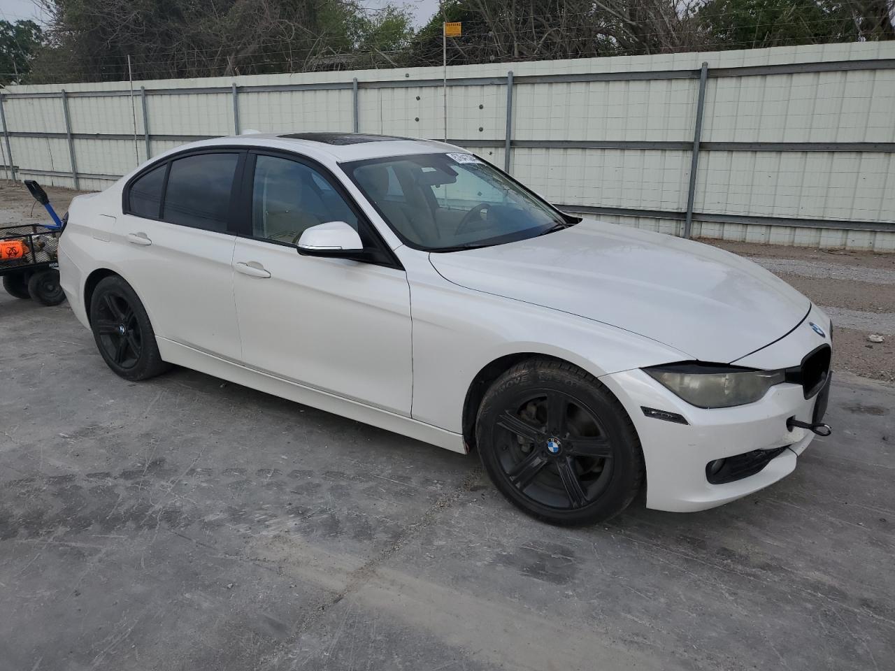 2014 BMW 320 I vin: WBA3B1G57ENS81378