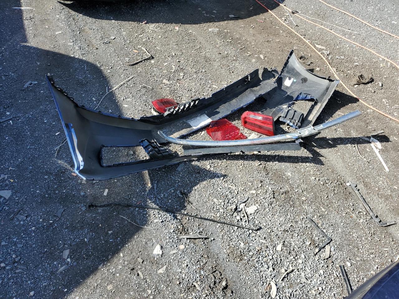 WBA8A3C38HK693145 2017 BMW 320 Xi