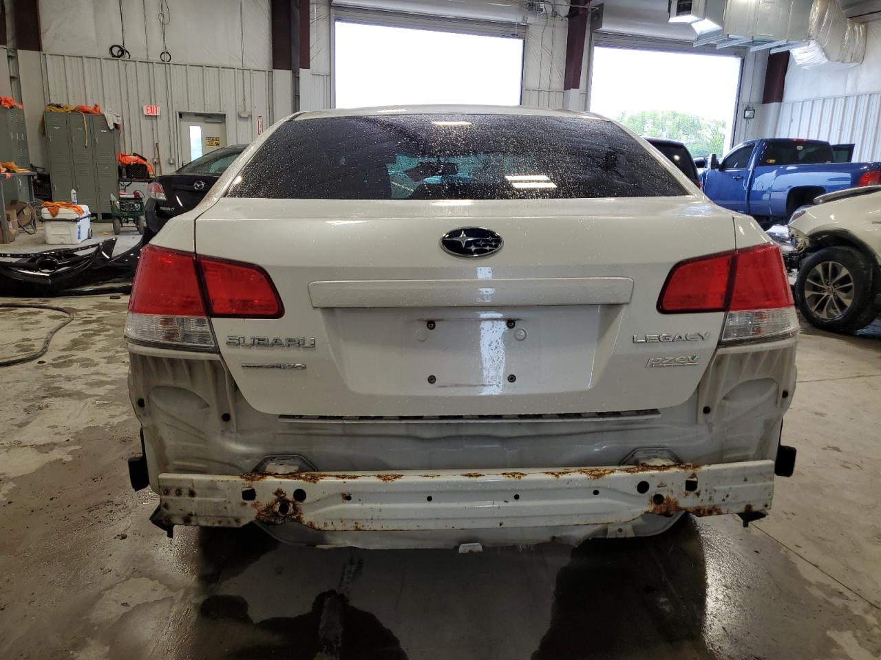 4S3BMBC61B3252236 2011 Subaru Legacy 2.5I Premium