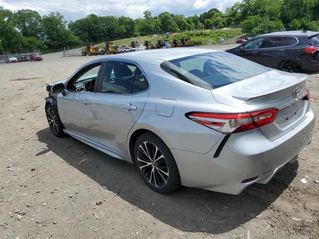 4T1B11HK3JU134962 2018 TOYOTA CAMRY - Image 2