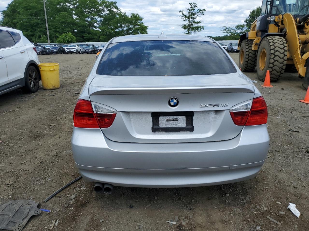 WBAVD13576KT78835 2006 BMW 325 Xi