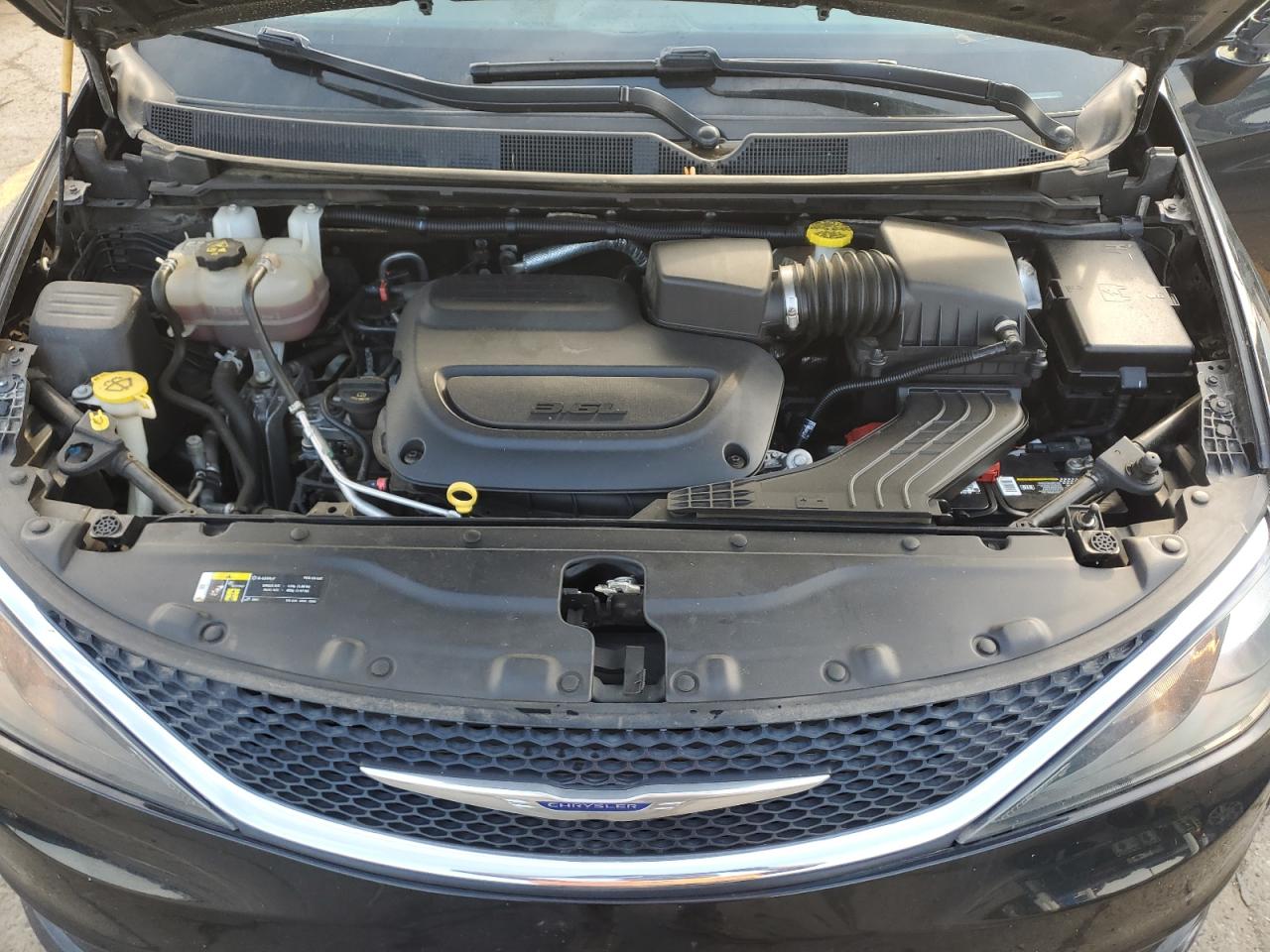 2C4RC1DG9LR260791 2020 Chrysler Voyager Lxi