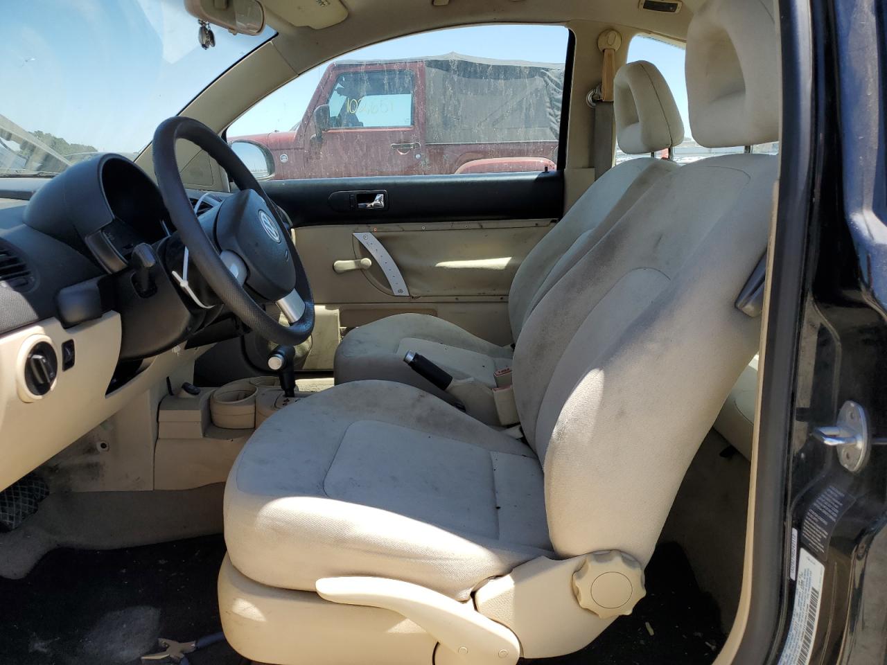 3VWBK21C72M417068 2002 Volkswagen New Beetle Gl