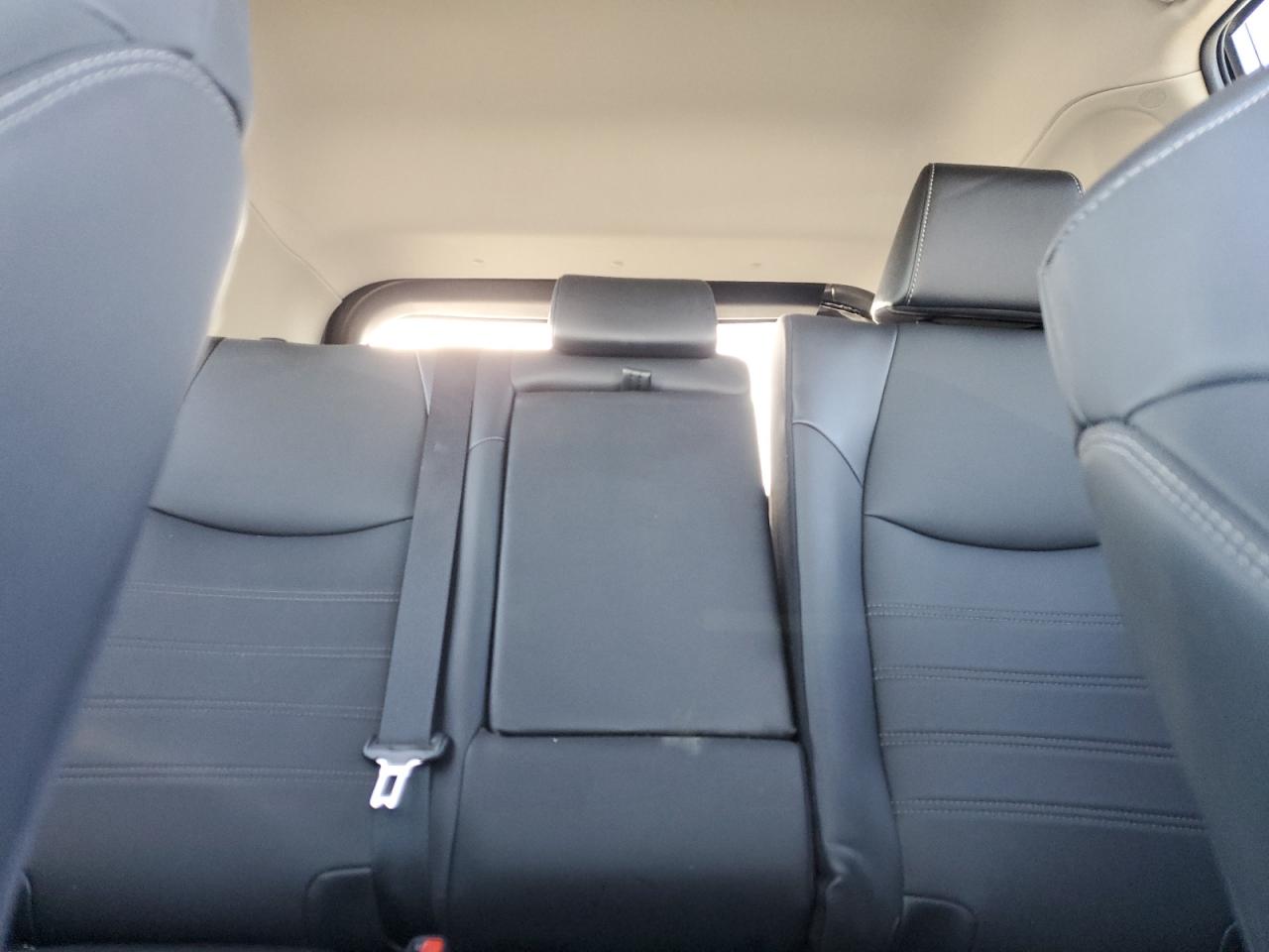 4T3B6RFV6MU036355 2021 Toyota Rav4 Xle Premium