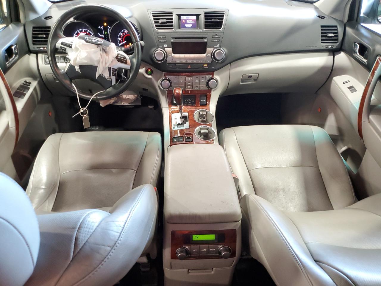 5TDDK3EH7BS087620 2011 Toyota Highlander Limited