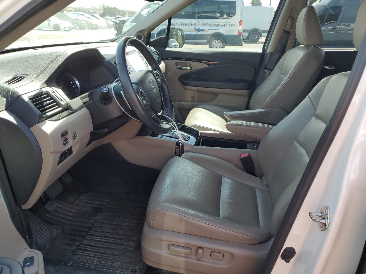 5FNYF6H9XHB019692 2017 Honda Pilot Touring