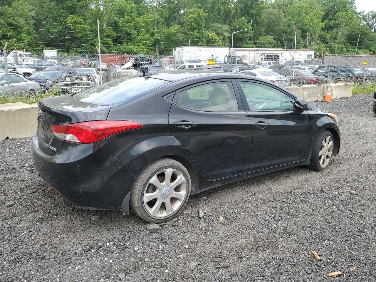 KMHDH4AE1DU618269 2013 Hyundai Elantra Gls