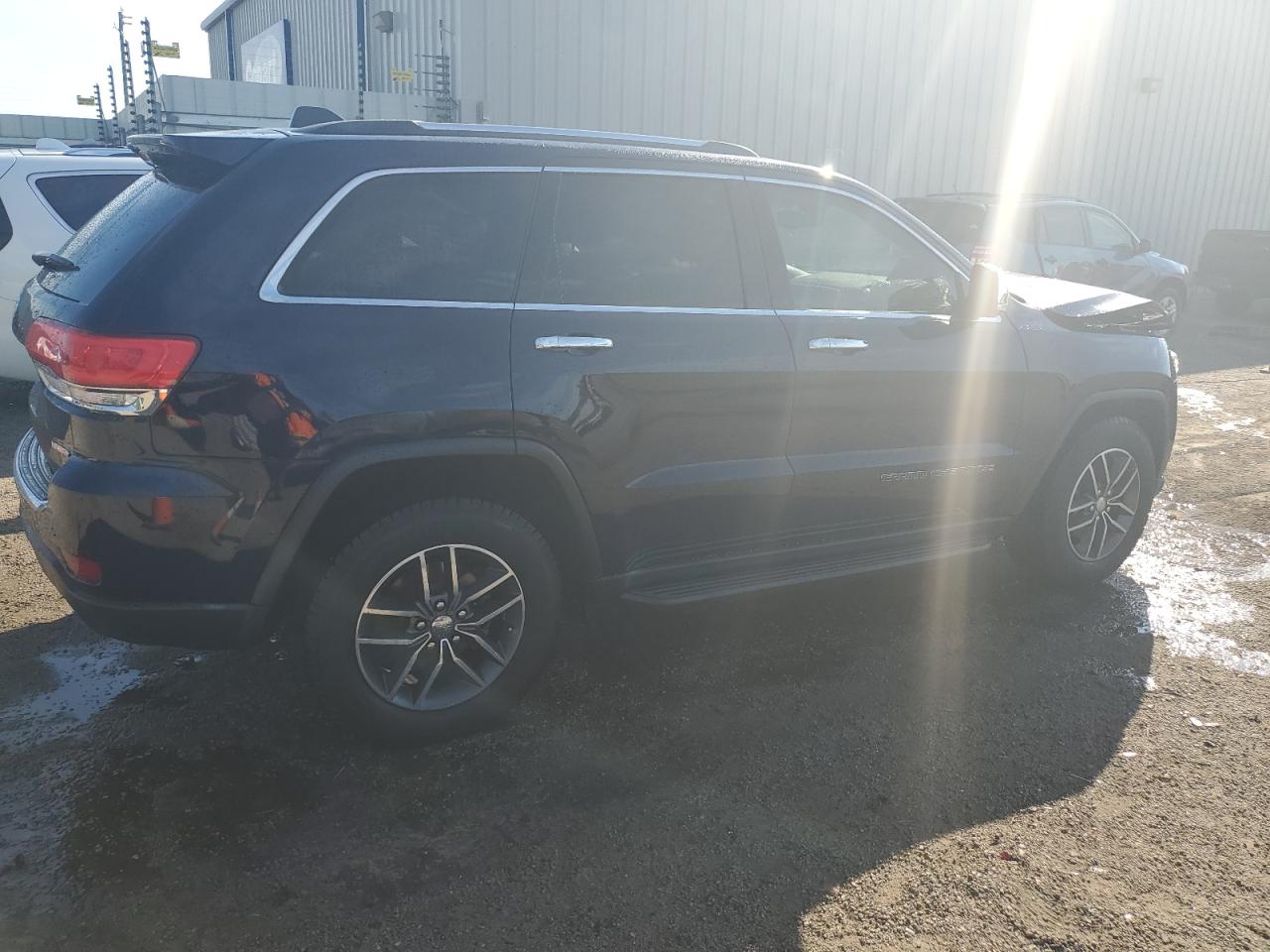 2018 Jeep Grand Cherokee Limited vin: 1C4RJEBG2JC368465