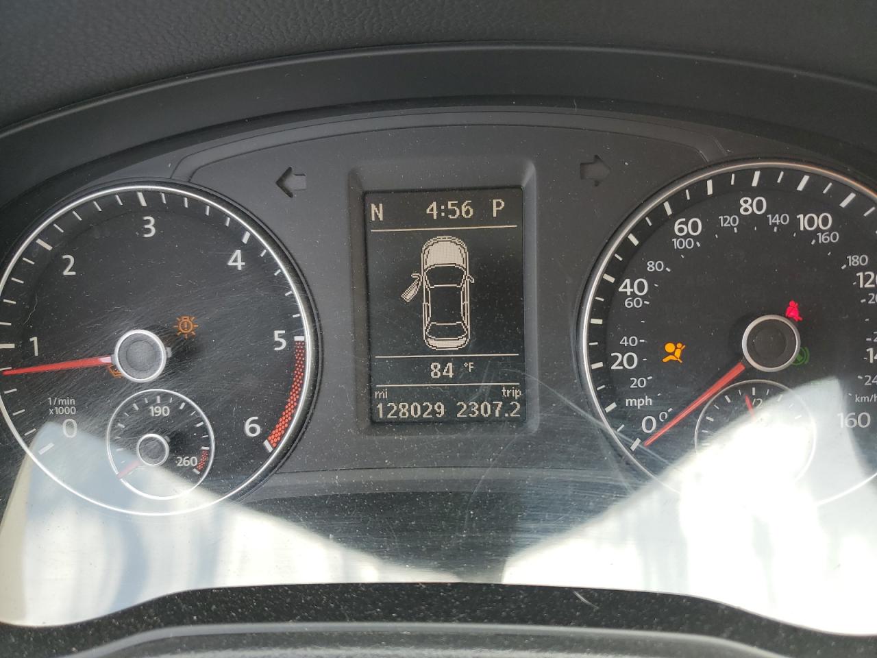 1VWBN7A37DC113568 2013 Volkswagen Passat Se