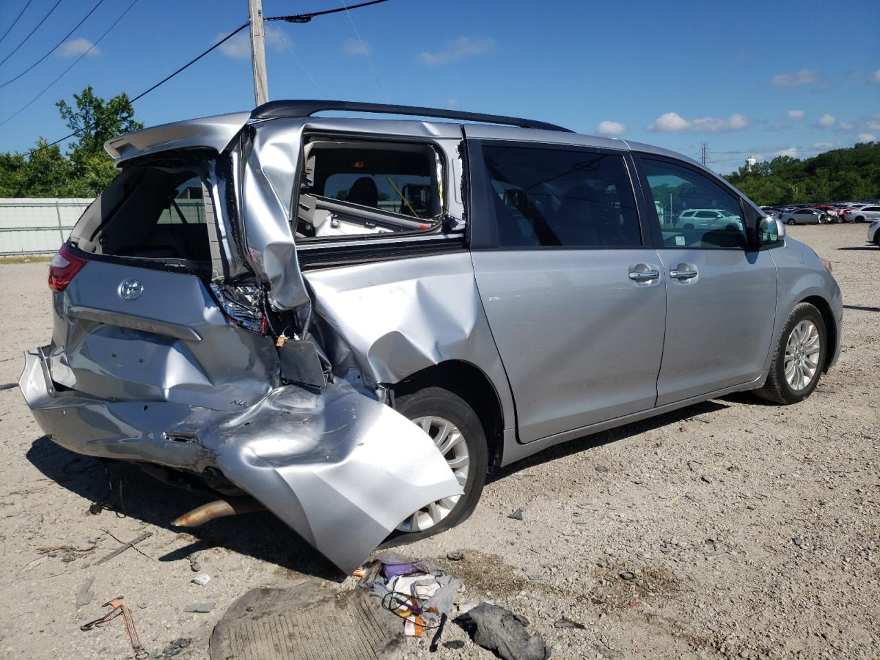 5TDYZ3DC3HS769096 TOYOTA All Models 2017
