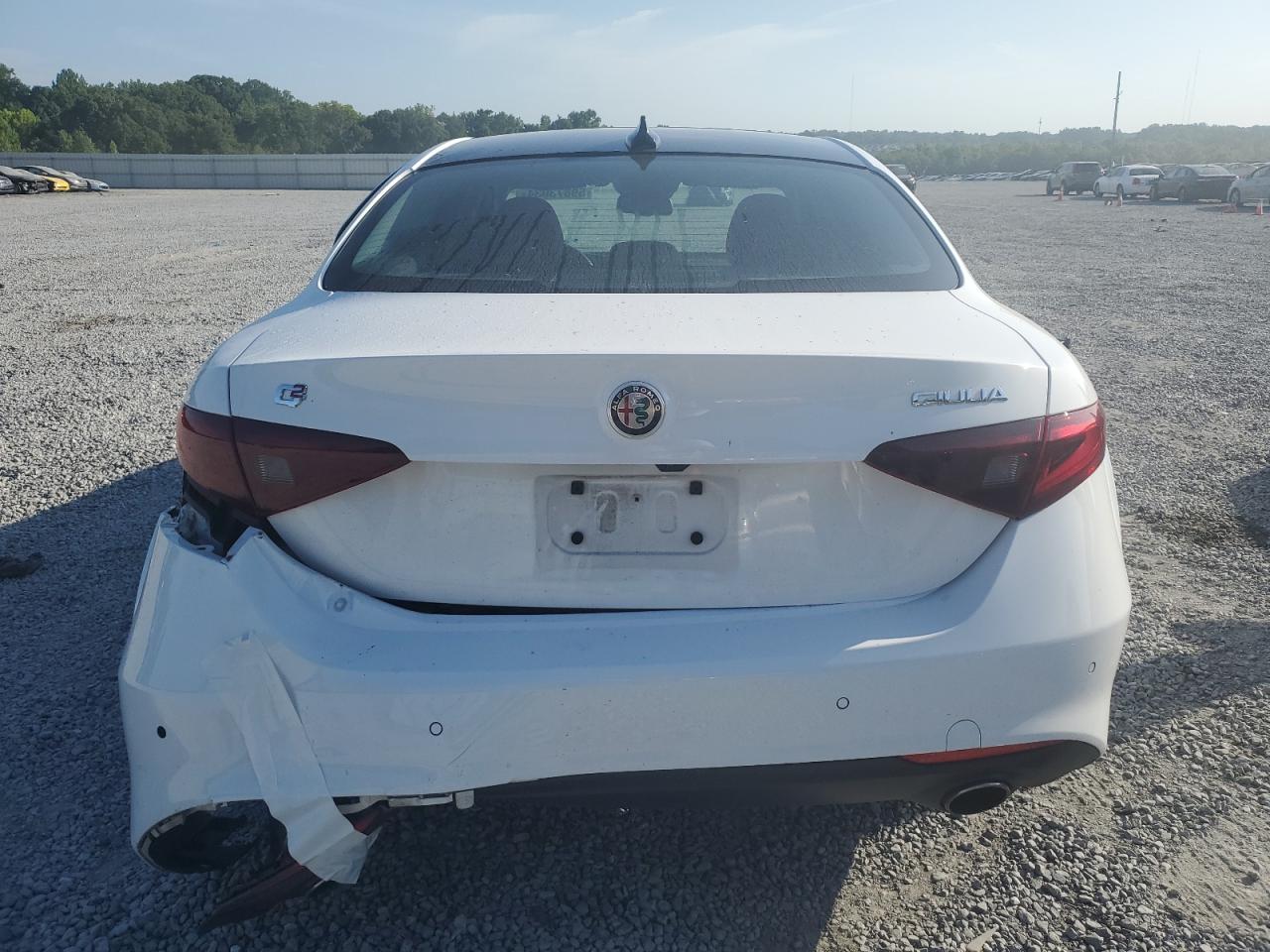 ZARFAECN3J7593895 2018 Alfa Romeo Giulia Ti