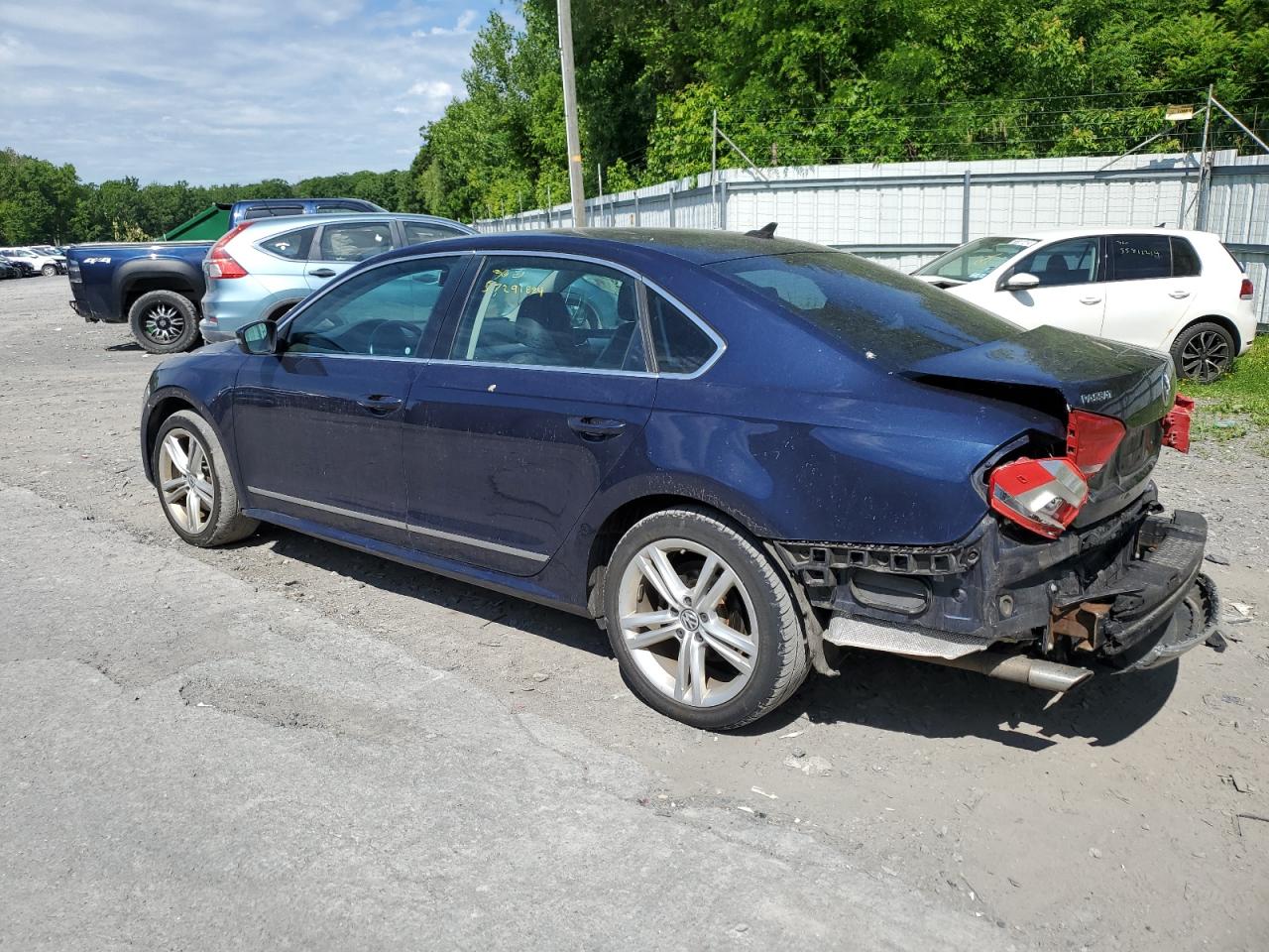 1VWBN7A34DC114659 2013 Volkswagen Passat Se