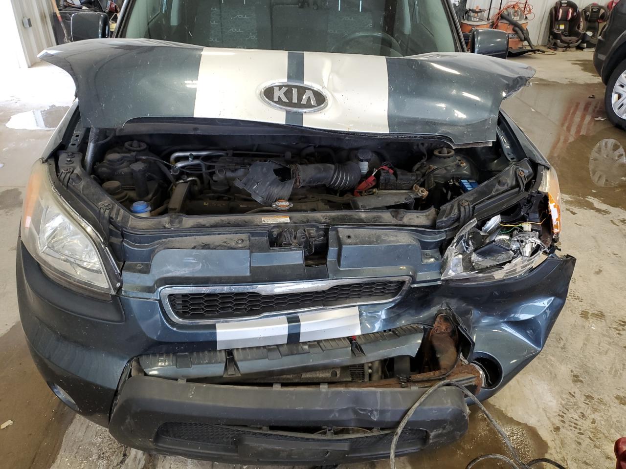 KNDJT2A29B7210145 2011 Kia Soul +