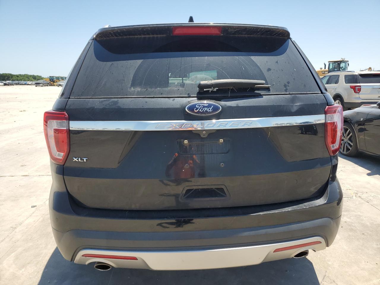 1FM5K7D83HGB94126 2017 Ford Explorer Xlt