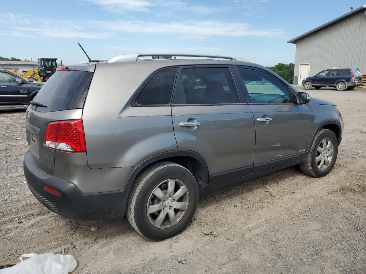 5XYKTDA22BG125019 2011 Kia Sorento Base