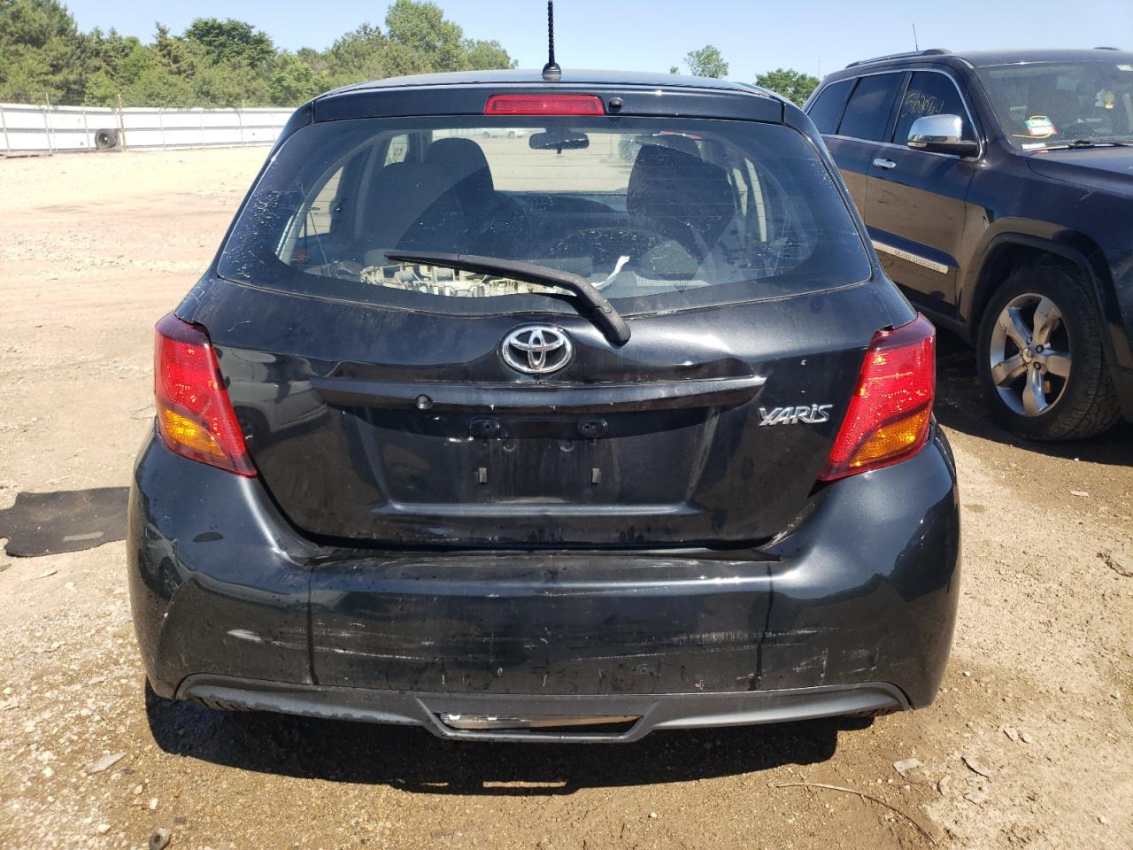 VNKKTUD34HA075910 2017 Toyota Yaris L