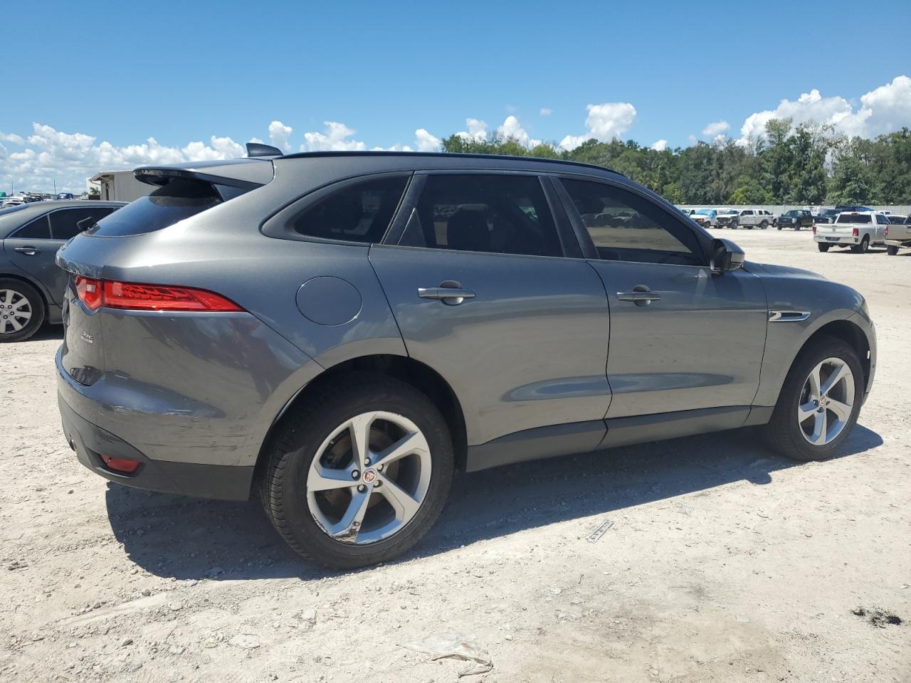 2017 Jaguar F-Pace Premium vin: SADCJ2BV1HA099811